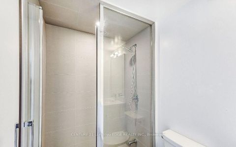 Photo 17 at 716 - 2550 Simcoe Street N, Windfields, Oshawa