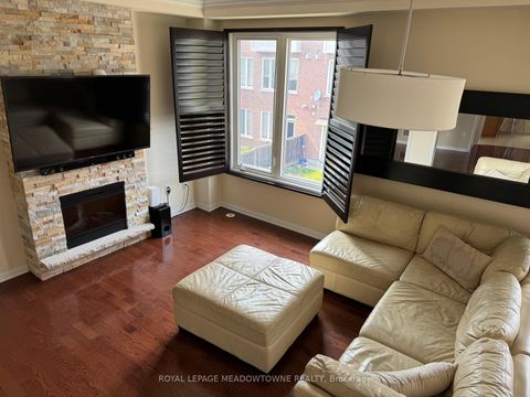 Photo 5 at 26 Yates Avenue, Birchmount, Toronto