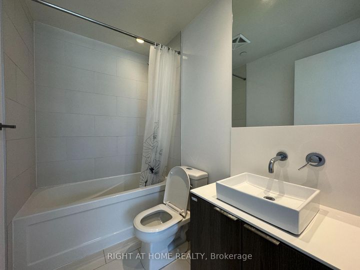 Photo 15 at 906 - 159 Dundas Street E, Yonge Corridor, Toronto