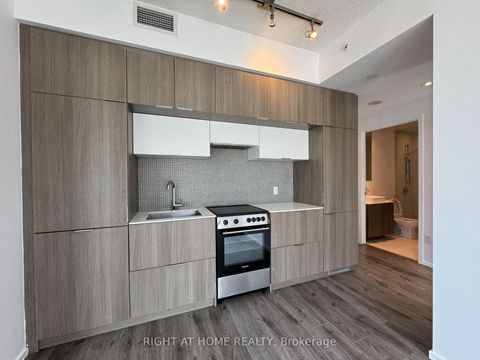 Photo 8 at 906 - 159 Dundas Street E, Yonge Corridor, Toronto