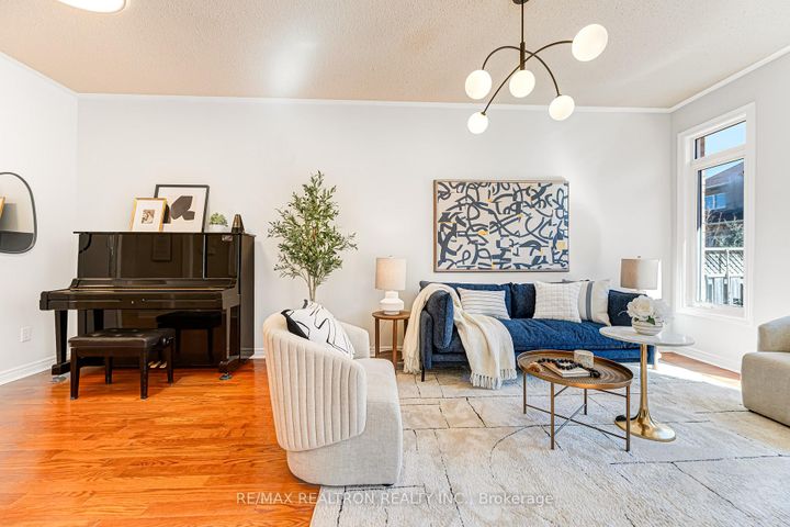 Photo 13 at 27 Copperstone Crescent, Rouge Woods, Richmond Hill