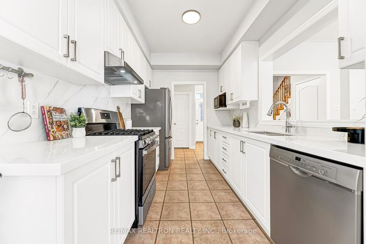 Photo 21 at 27 Copperstone Crescent, Rouge Woods, Richmond Hill