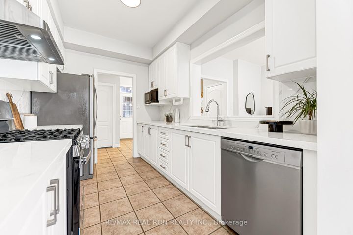 Photo 22 at 27 Copperstone Crescent, Rouge Woods, Richmond Hill