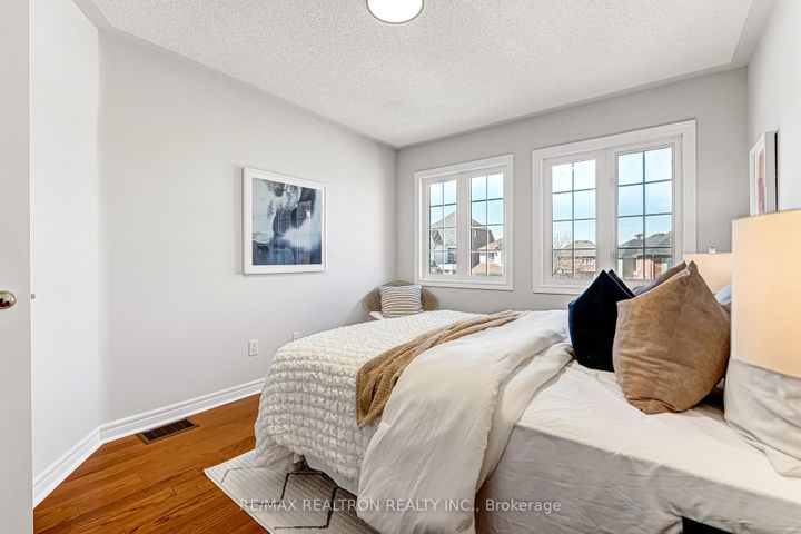 Photo 32 at 27 Copperstone Crescent, Rouge Woods, Richmond Hill