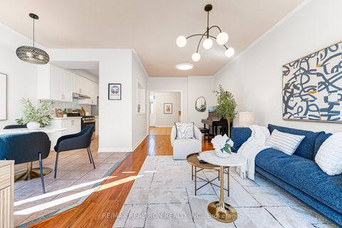 Photo 16 at 27 Copperstone Crescent, Rouge Woods, Richmond Hill