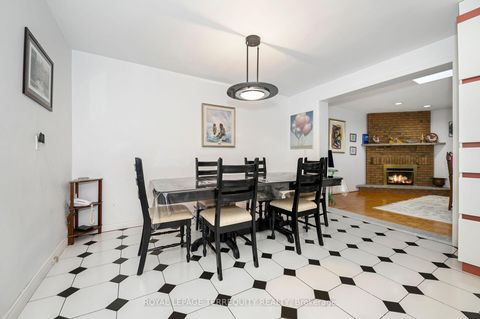 Photo 8 at 27 Gotham Court, Amesbury, Toronto