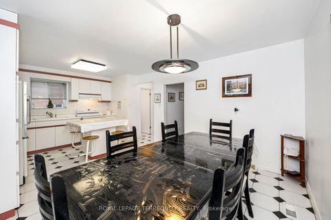 Photo 9 at 27 Gotham Court, Amesbury, Toronto