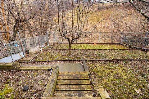 Photo 35 at 27 Gotham Court, Amesbury, Toronto