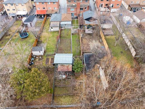 Photo 39 at 27 Gotham Court, Amesbury, Toronto