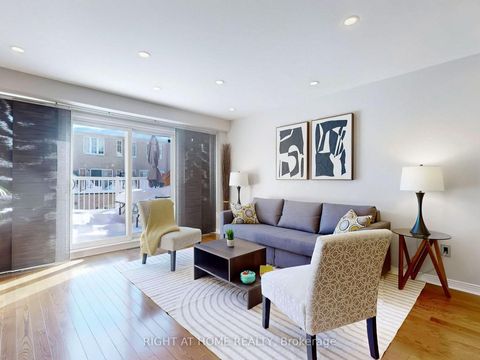 Photo 2 at 49 Wilkes Crescent, Birchmount, Toronto