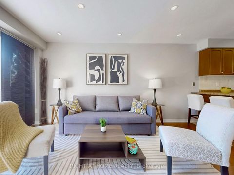 Photo 4 at 49 Wilkes Crescent, Birchmount, Toronto