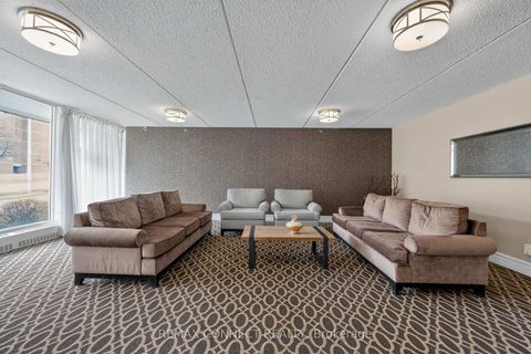 Photo 1 at 910 - 2 Glamorgan Avenue, Dorset Park, Toronto