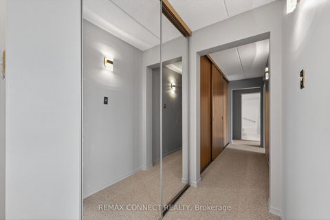 Photo 5 at 910 - 2 Glamorgan Avenue, Dorset Park, Toronto