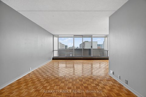 Photo 10 at 910 - 2 Glamorgan Avenue, Dorset Park, Toronto