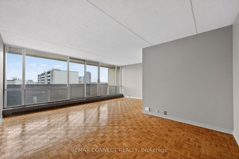 Photo 12 at 910 - 2 Glamorgan Avenue, Dorset Park, Toronto