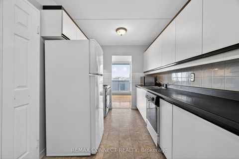 Photo 28 at 910 - 2 Glamorgan Avenue, Dorset Park, Toronto