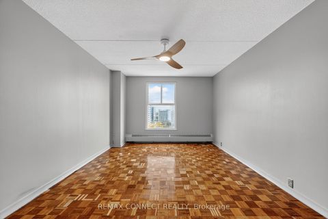 Photo 35 at 910 - 2 Glamorgan Avenue, Dorset Park, Toronto