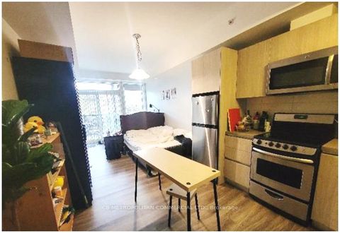 Photo 6 at 335 College Street, Chinatown, Toronto