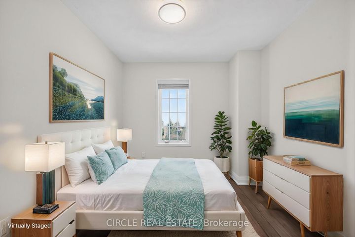 Photo 12 at 4 - 4950 Albina Way, Hurontario, Mississauga