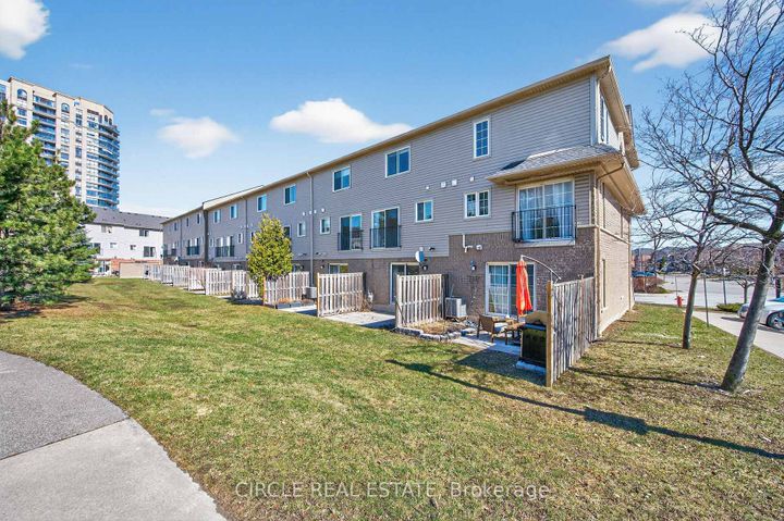 Photo 21 at 4 - 4950 Albina Way, Hurontario, Mississauga