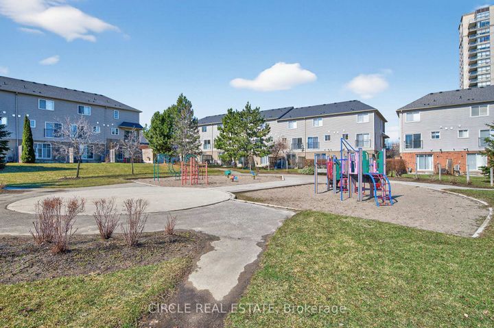 Photo 22 at 4 - 4950 Albina Way, Hurontario, Mississauga