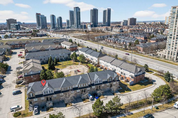 Photo 26 at 4 - 4950 Albina Way, Hurontario, Mississauga