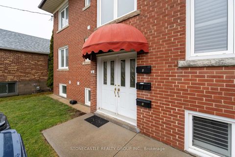 Photo 4 at 10 Woodbury Road, Alderwood, Toronto