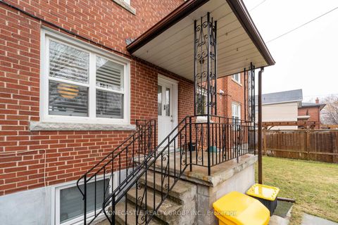 Photo 5 at 10 Woodbury Road, Alderwood, Toronto