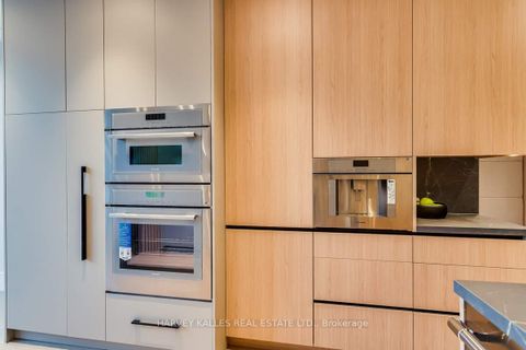 Photo 18 at 179 Palmerston Avenue, Bellwoods, Toronto