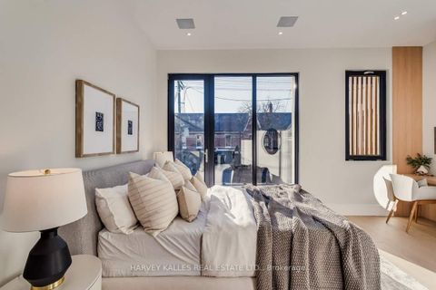 Photo 22 at 179 Palmerston Avenue, Bellwoods, Toronto