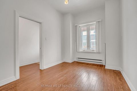 Photo 5 at 472 Symington Avenue, Pellam Park, Toronto