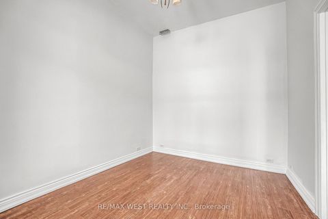 Photo 10 at 472 Symington Avenue, Pellam Park, Toronto