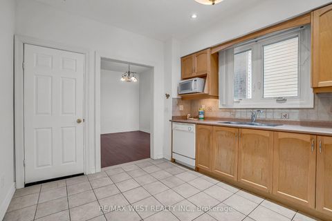 Photo 20 at 472 Symington Avenue, Pellam Park, Toronto