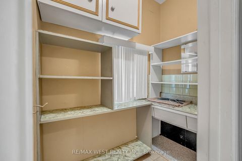 Photo 22 at 472 Symington Avenue, Pellam Park, Toronto