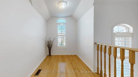 Photo 13 at 33 Fred Young Drive, CFB, Toronto