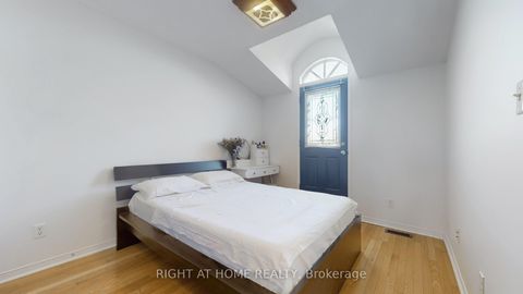 Photo 20 at 33 Fred Young Drive, CFB, Toronto