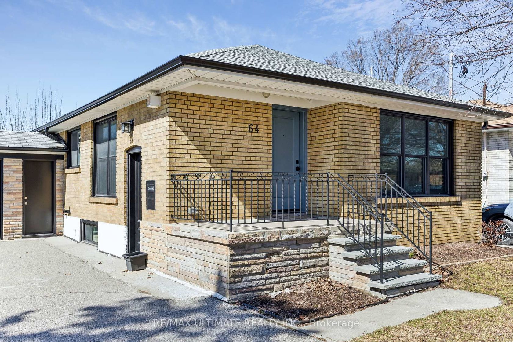 64 Hart Avenue, Kennedy Park, Toronto 