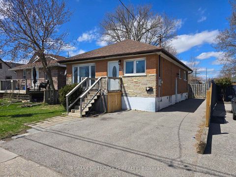 Photo 2 at 238 Toronto Avenue, Central, Oshawa