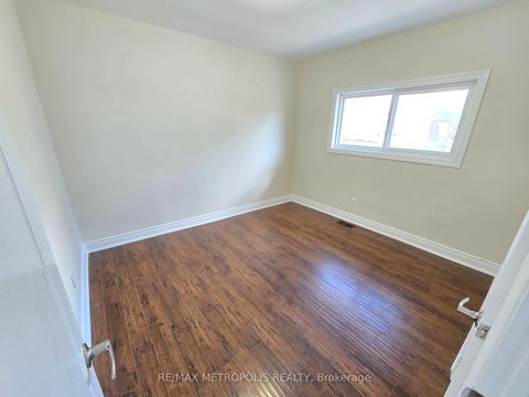 Photo 12 at 238 Toronto Avenue, Central, Oshawa