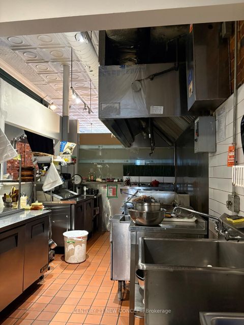 Photo 10 at 490 Queen Street W, Chinatown, Toronto