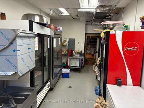 Photo 14 at 490 Queen Street W, Chinatown, Toronto