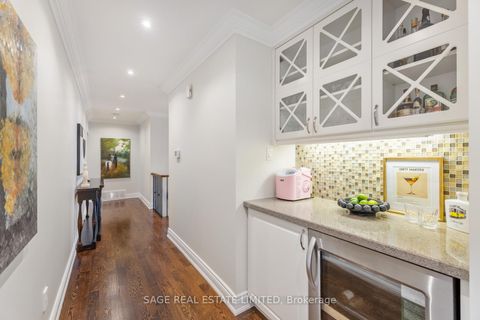 Photo 18 at 31 Ashwood Crescent, Rosethorn, Toronto