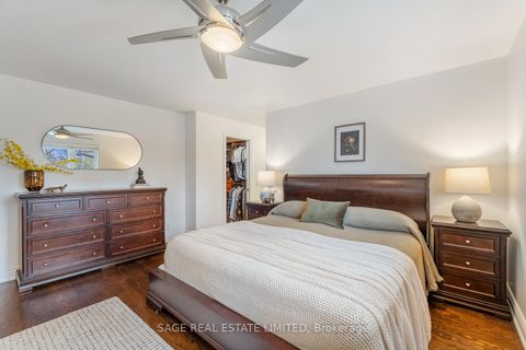 Photo 21 at 31 Ashwood Crescent, Rosethorn, Toronto