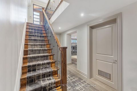 Photo 30 at 31 Ashwood Crescent, Rosethorn, Toronto