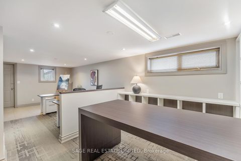 Photo 38 at 31 Ashwood Crescent, Rosethorn, Toronto
