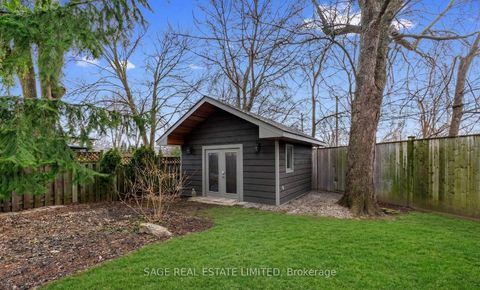 Photo 49 at 31 Ashwood Crescent, Rosethorn, Toronto