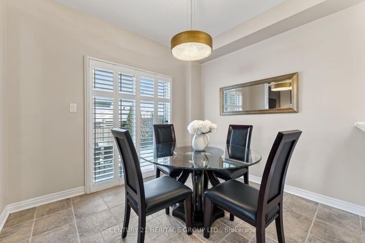 Photo 8 at 2 Adam Ernst Court, Vellore Village, Vaughan