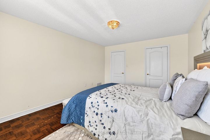 Photo 28 at 2 Adam Ernst Court, Vellore Village, Vaughan