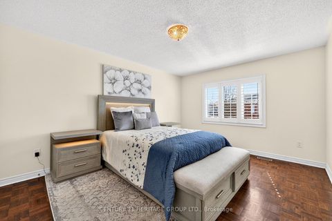 Photo 27 at 2 Adam Ernst Court, Vellore Village, Vaughan