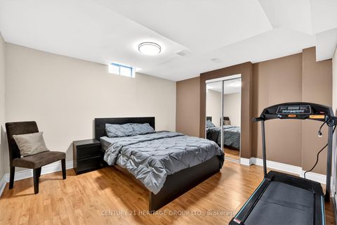 Photo 35 at 2 Adam Ernst Court, Vellore Village, Vaughan